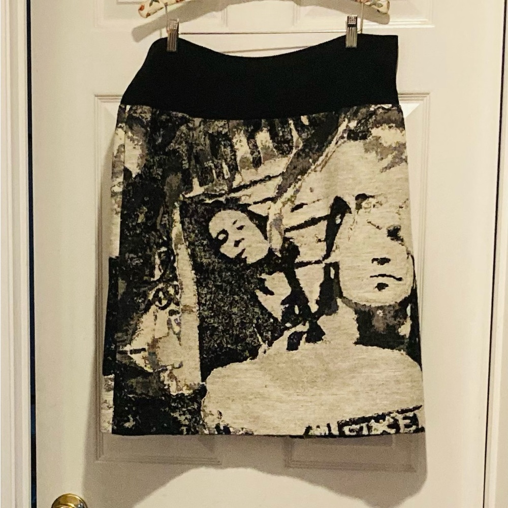 Agnes B. Monochrome Graphic Pencil Skirt